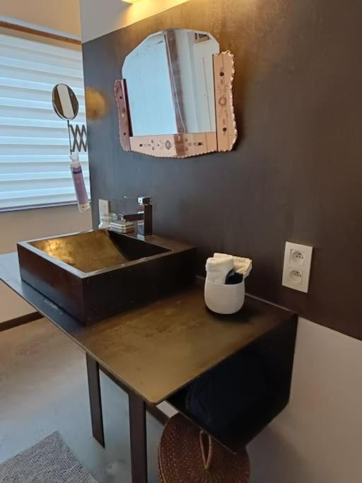 Loft, Parking Prive, Terrasse, Entree Independante Apartment Liege Luaran gambar